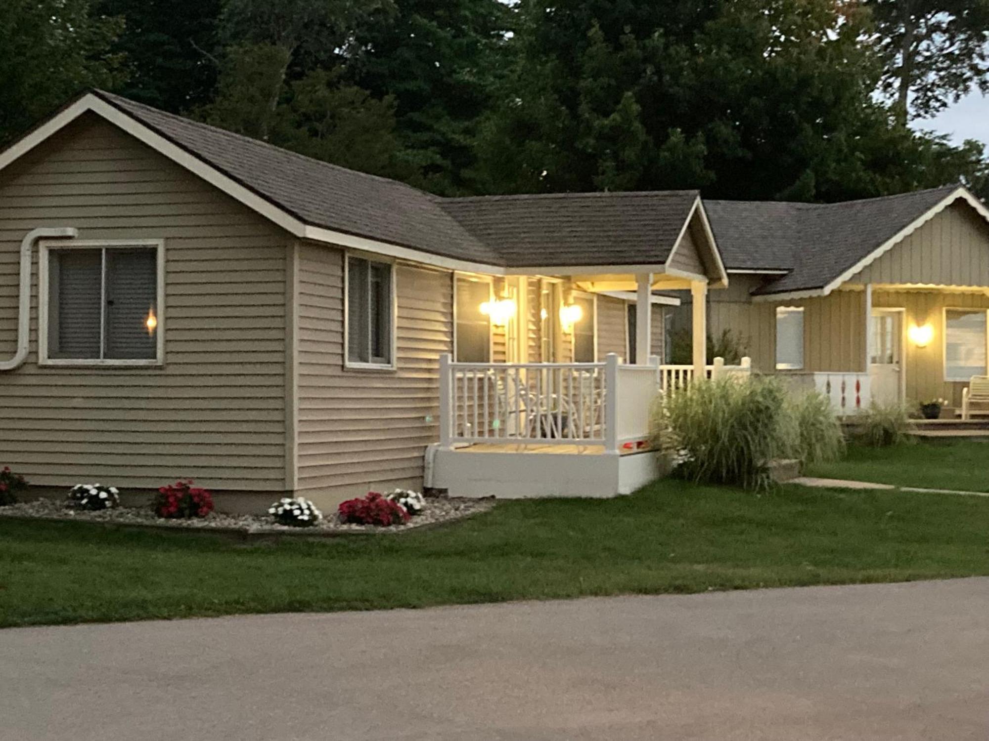 Michillinda Lodge Resort Whitehall Bagian luar foto