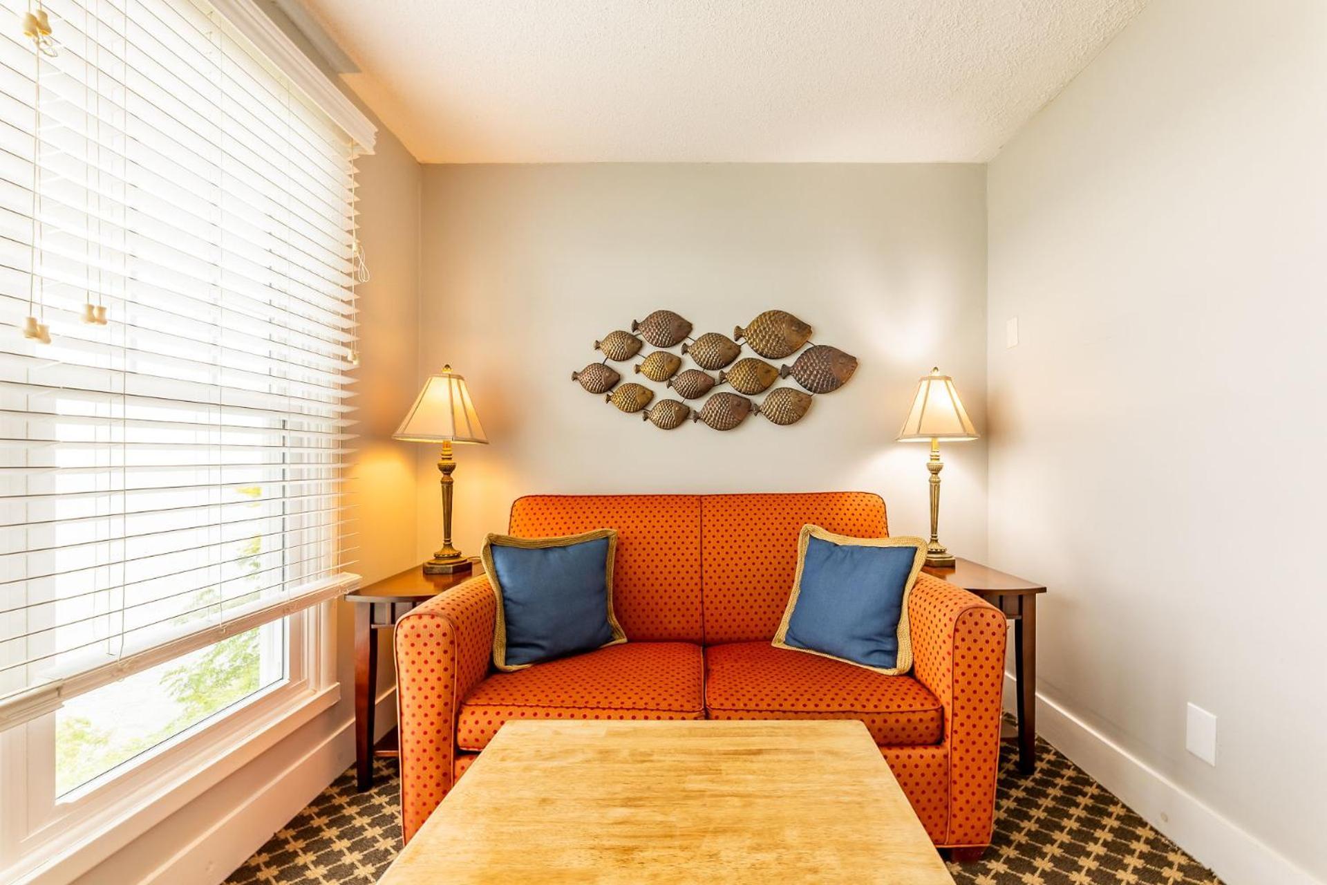 Michillinda Lodge Resort Whitehall Bagian luar foto